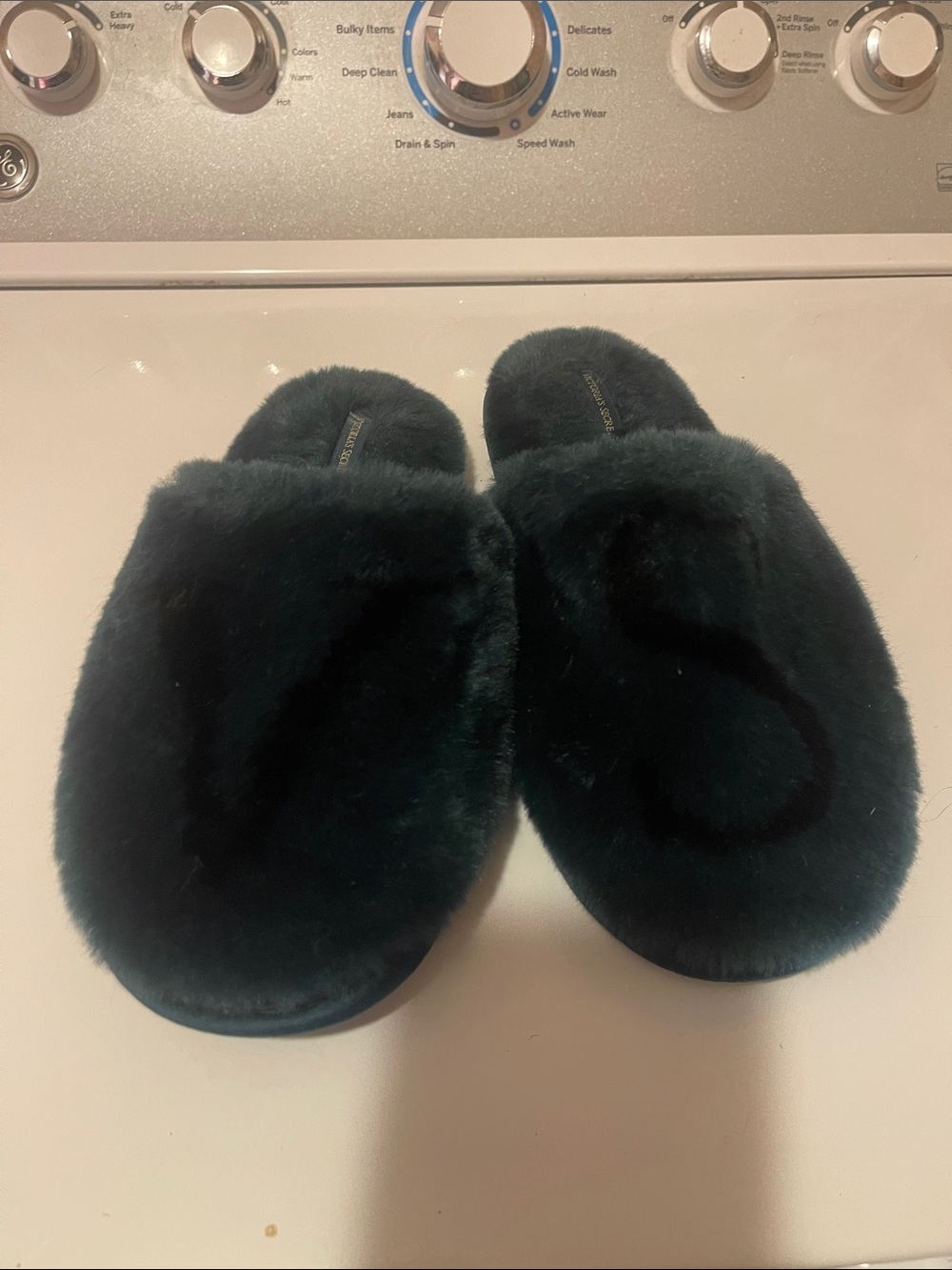 Victoria's Secret Plush Slip-On Slippers in Dark Teal